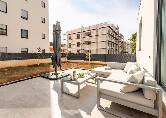 2 Bedroom Gorgeous In