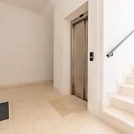 Διαμέρισμα 2 Bedroom Gorgeous In