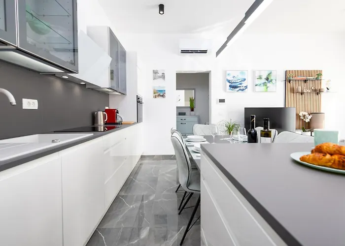 2 Bedroom Gorgeous In * Zadar